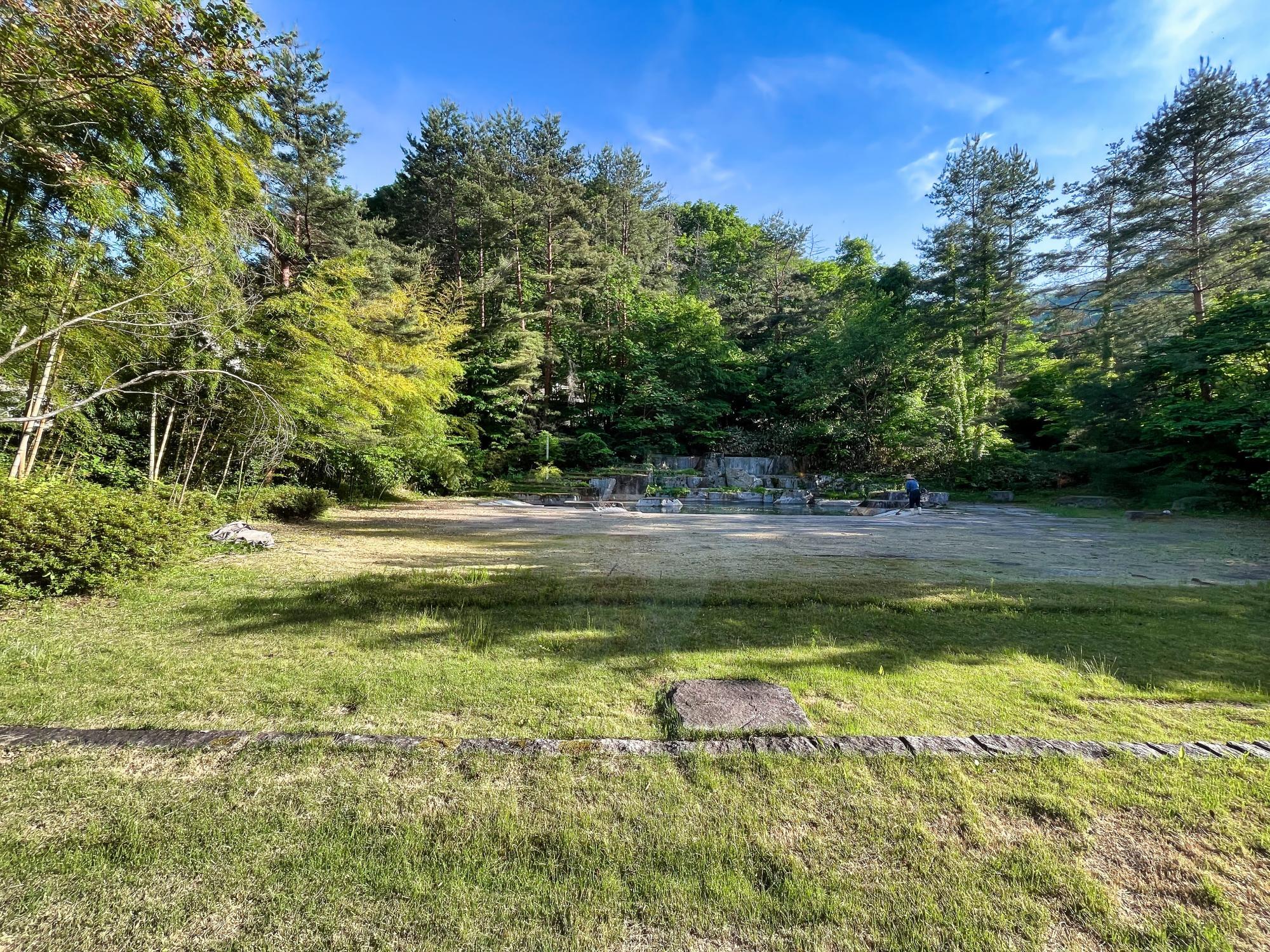芦ノ牧温泉 丸峰観光ホテル 渓流展望風呂 休憩所風景