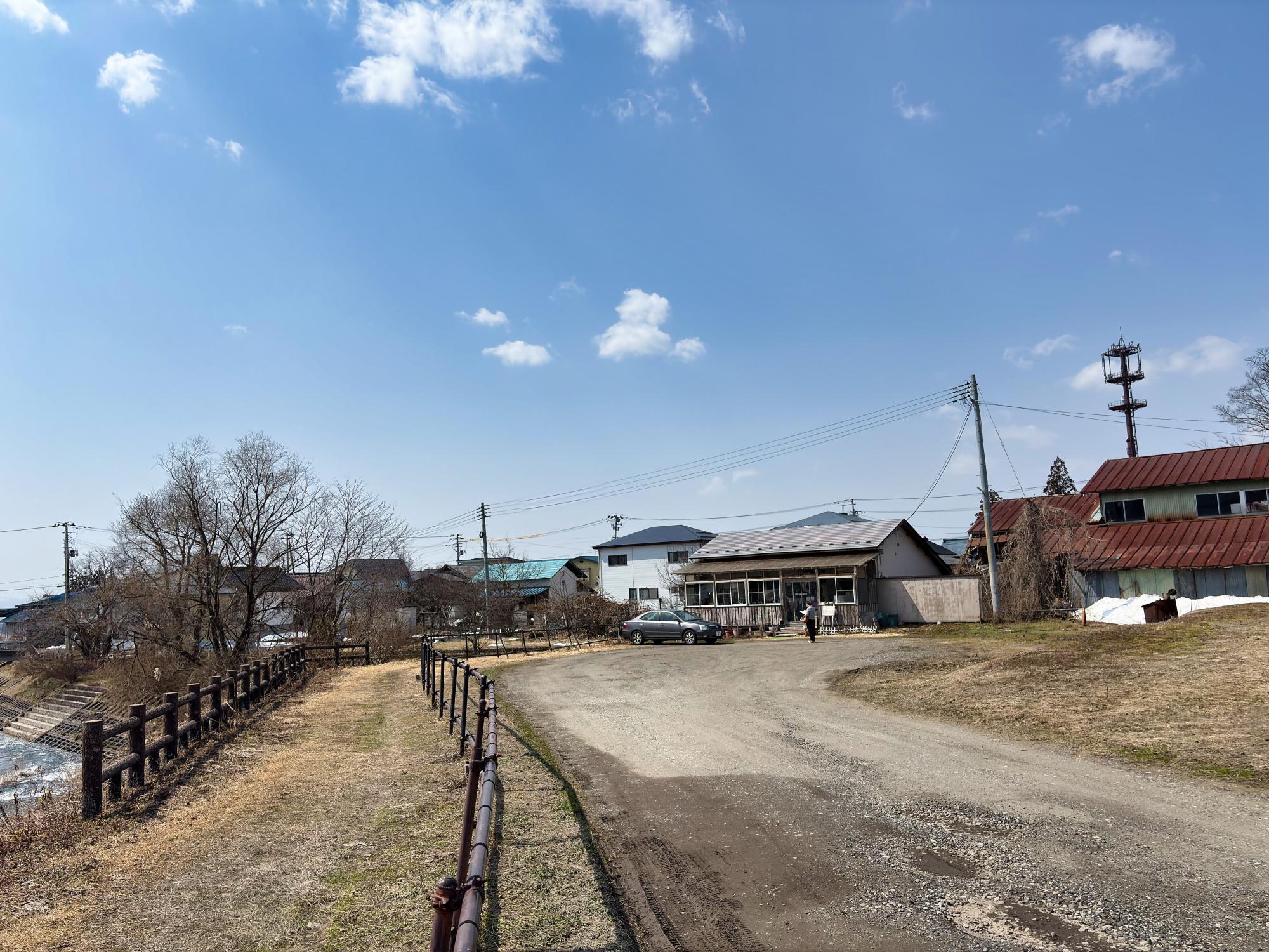 VinoBistro35 / ヴィーノ・ビストロ・トレンタ・チンクエ 店舗 外観 駐車場