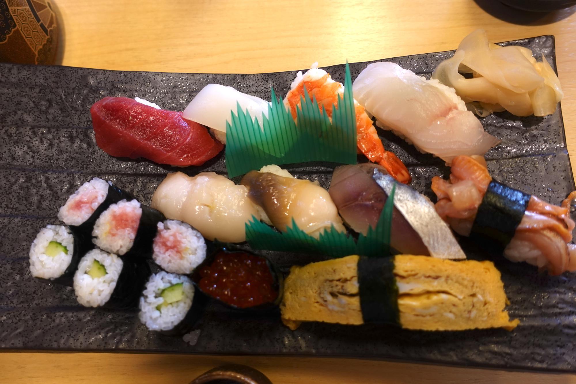 亀鶴寿し(きかくずし) まんぷく寿司 ランチメニュー