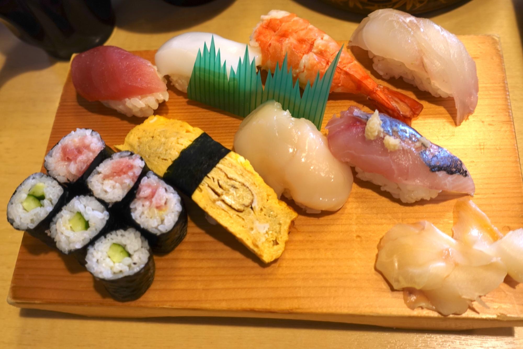 亀鶴寿し(きかくずし)  にぎりランチ