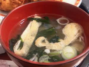 食処 太助 鶏の唐揚げ定食 味噌汁