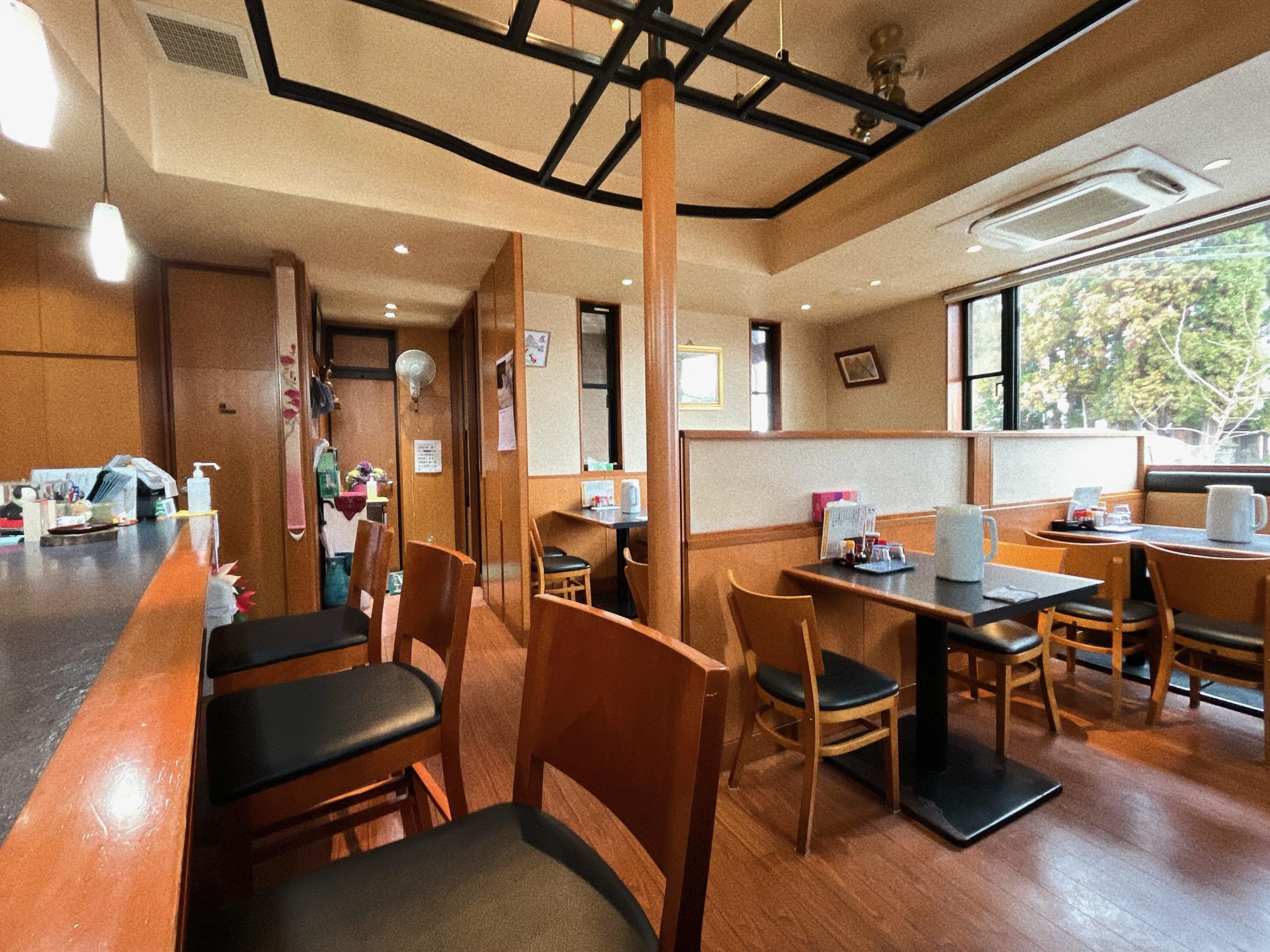 食処 太助 店内