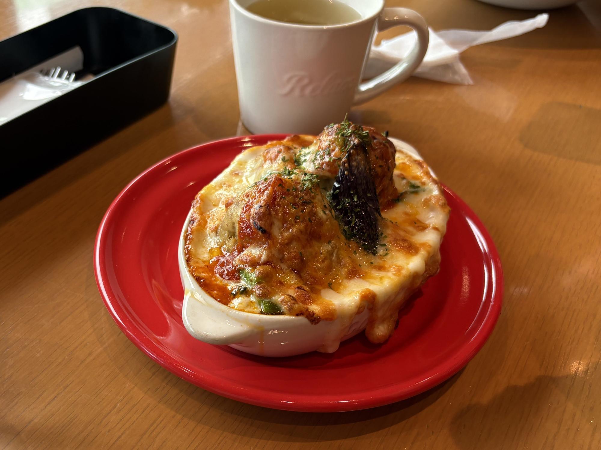 あぐりの満足ランチセット(日替わり-ハンバーグ)