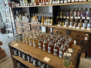 港屋漢方堂薬局×スパイス研究所 01｜写真｜2026-03-19